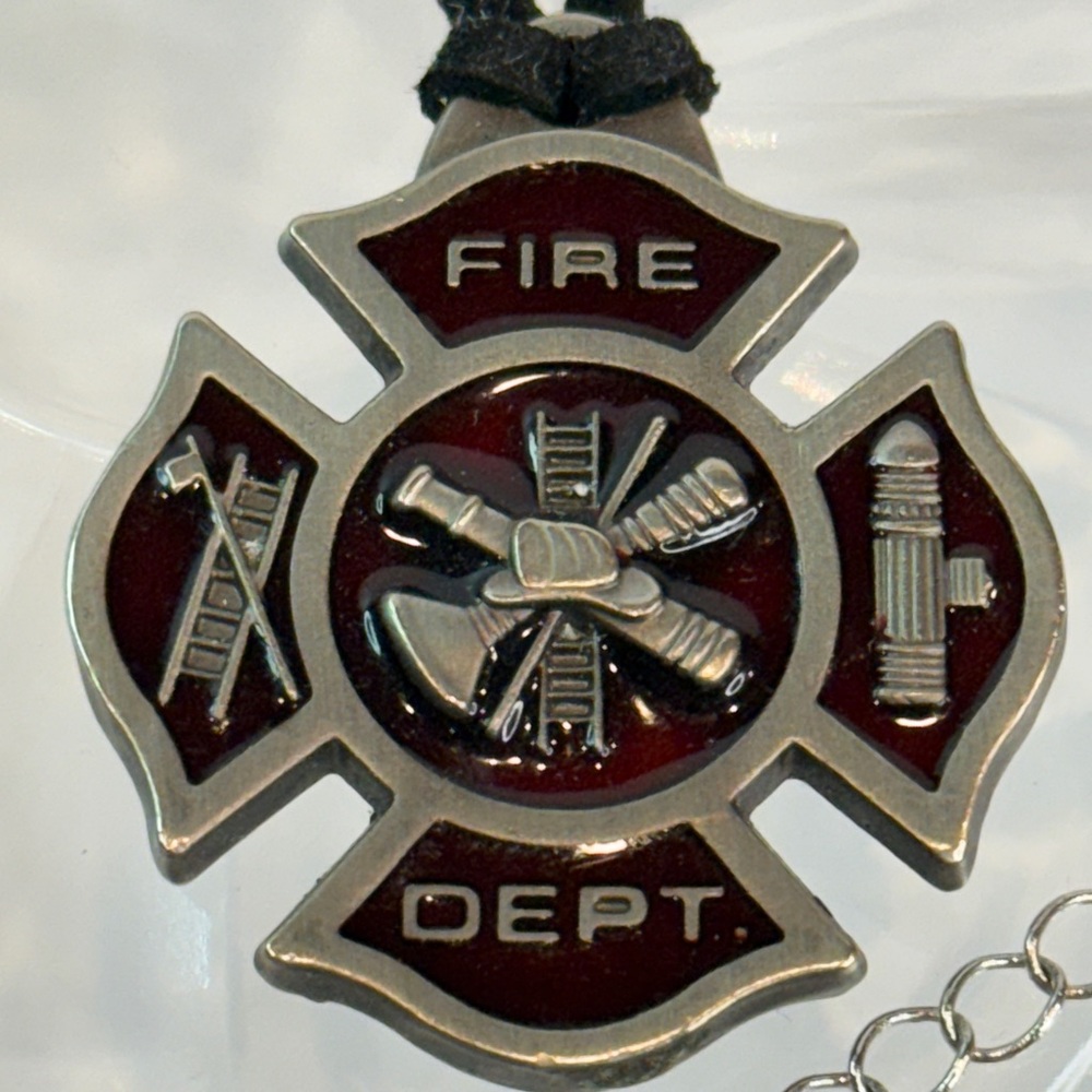 🔥 Firefighter’s Honor Pendant – “Ever Ready, Ever Willing” Necklace 🔥